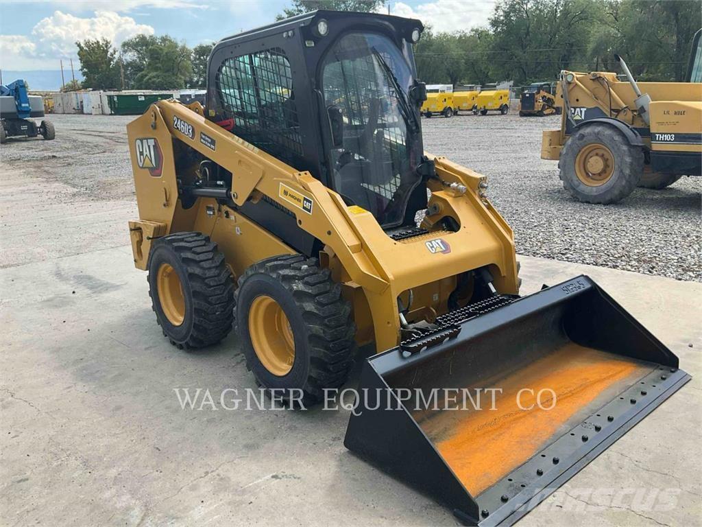 CAT 246D3 Mini incarcator