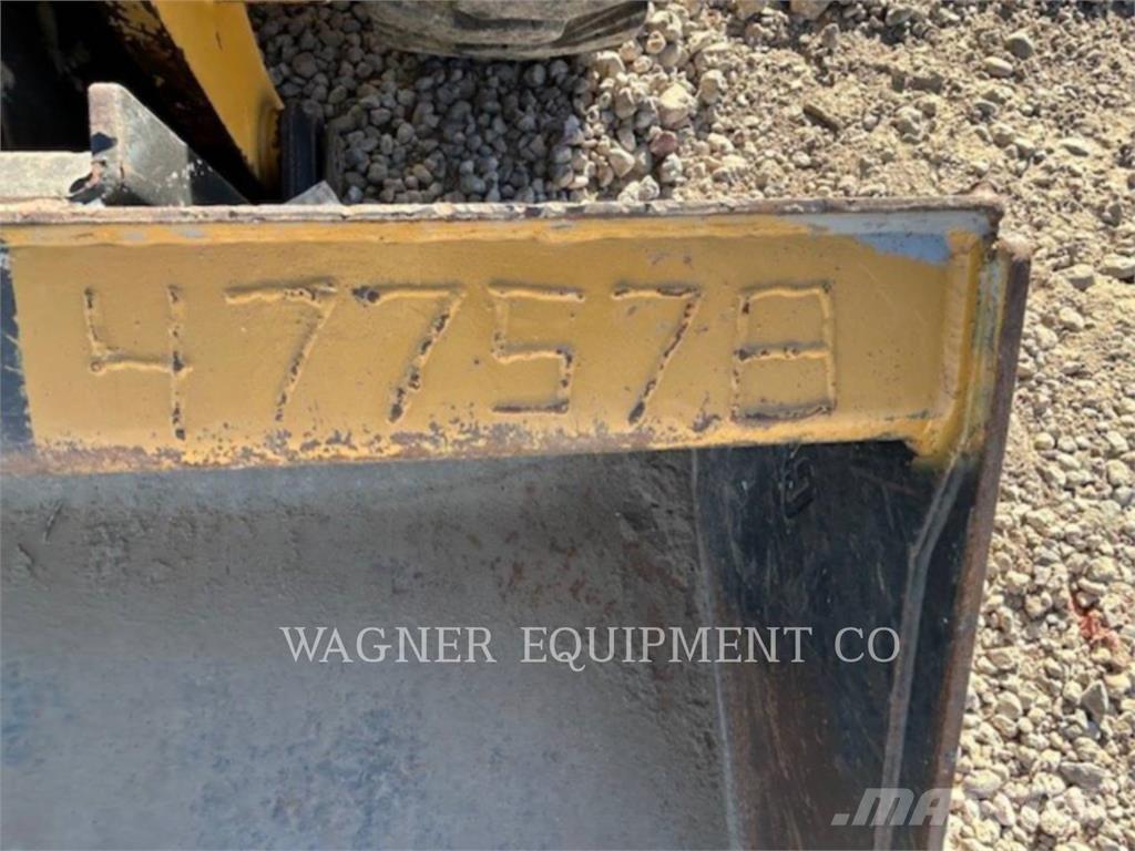 CAT 246D3 Mini incarcator