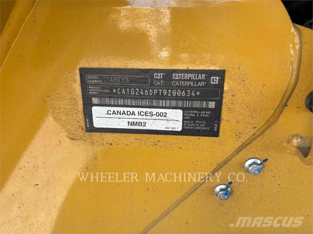 CAT 246D3 C3H2 Mini incarcator