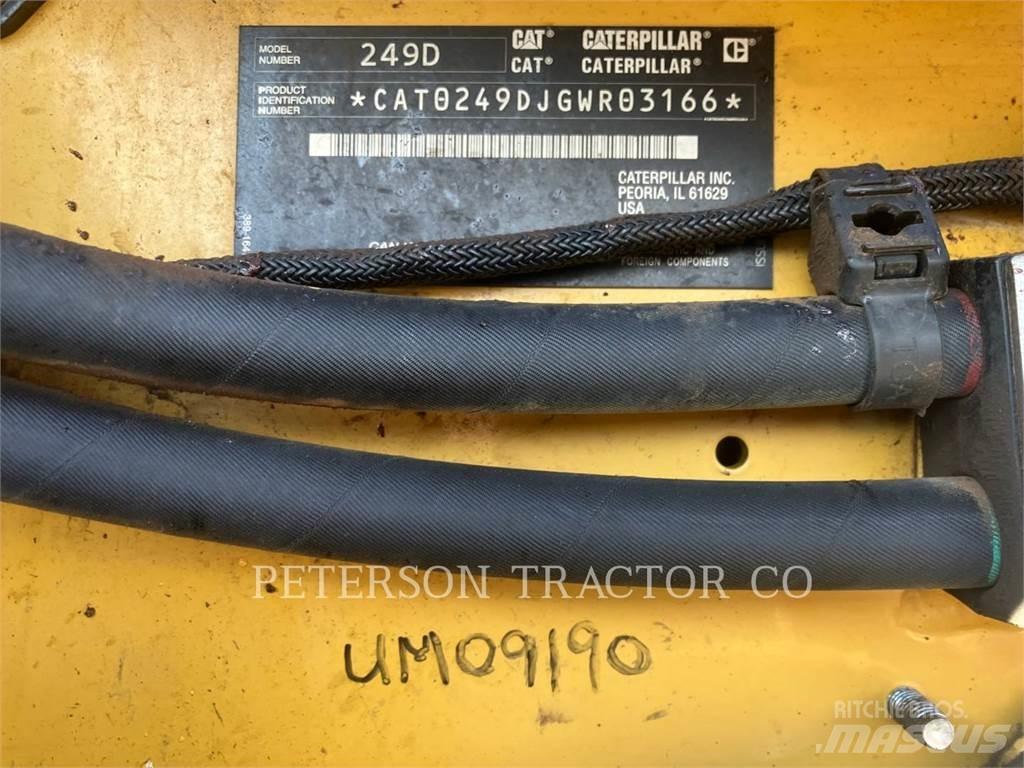 CAT 249D Incarcator pe pneuri