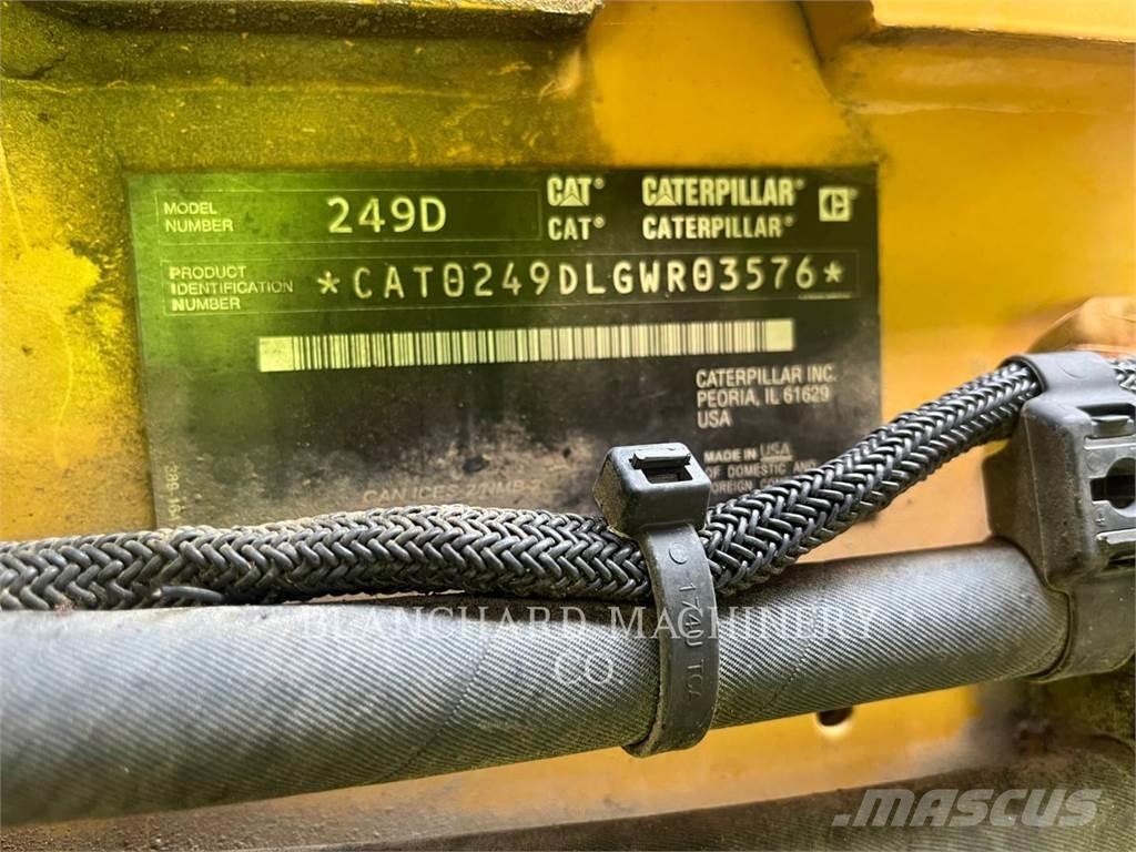 CAT 249D Încarcatoare cu excavator