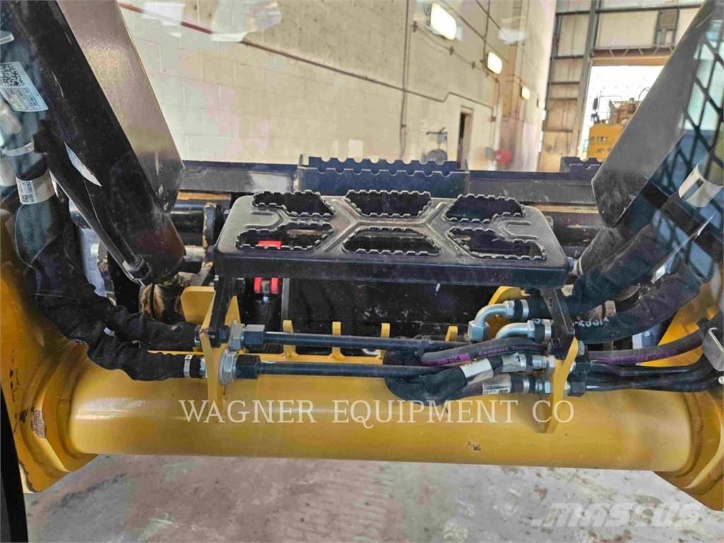 CAT 255 Încarcatoare cu excavator