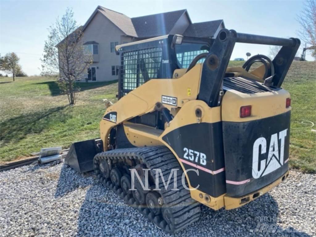 CAT 257B Mini incarcator