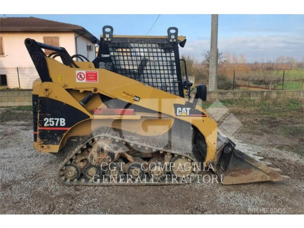 CAT 257B Încarcatoare cu excavator