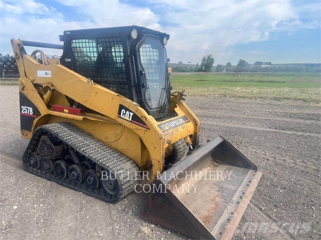 CAT 257B Încarcatoare cu excavator