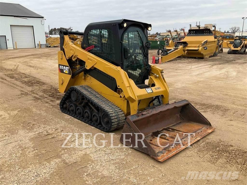 CAT 257D Încarcatoare cu excavator