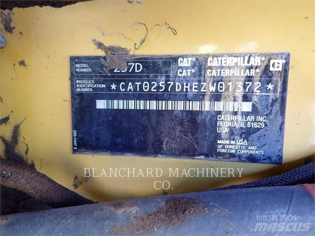 CAT 257D Încarcatoare cu excavator