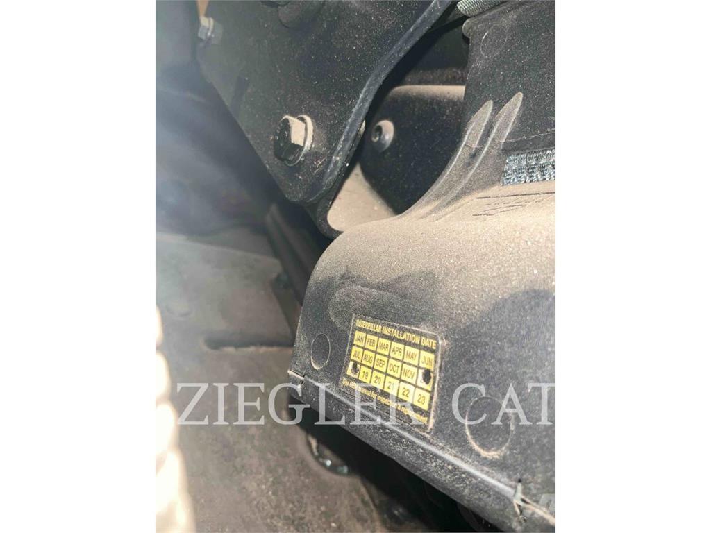 CAT 257D Încarcatoare cu excavator