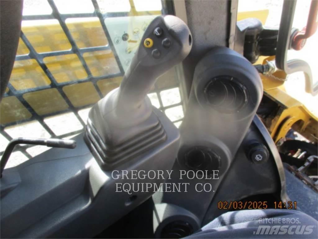 CAT 259D3 Încarcatoare cu excavator