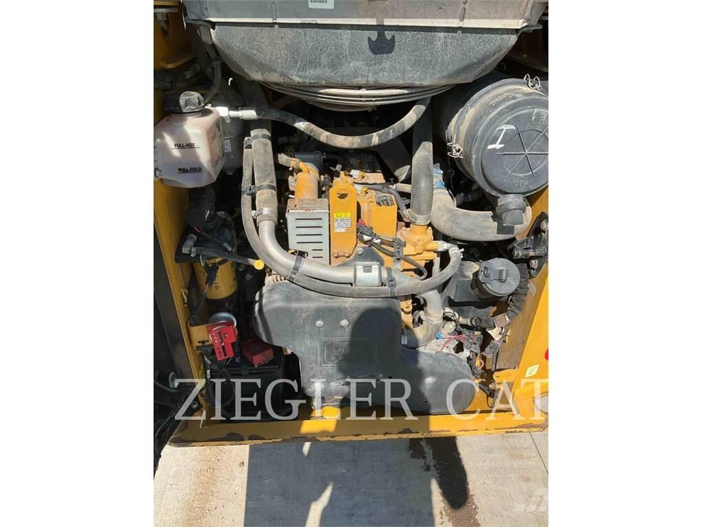 CAT 259D3 Încarcatoare cu excavator