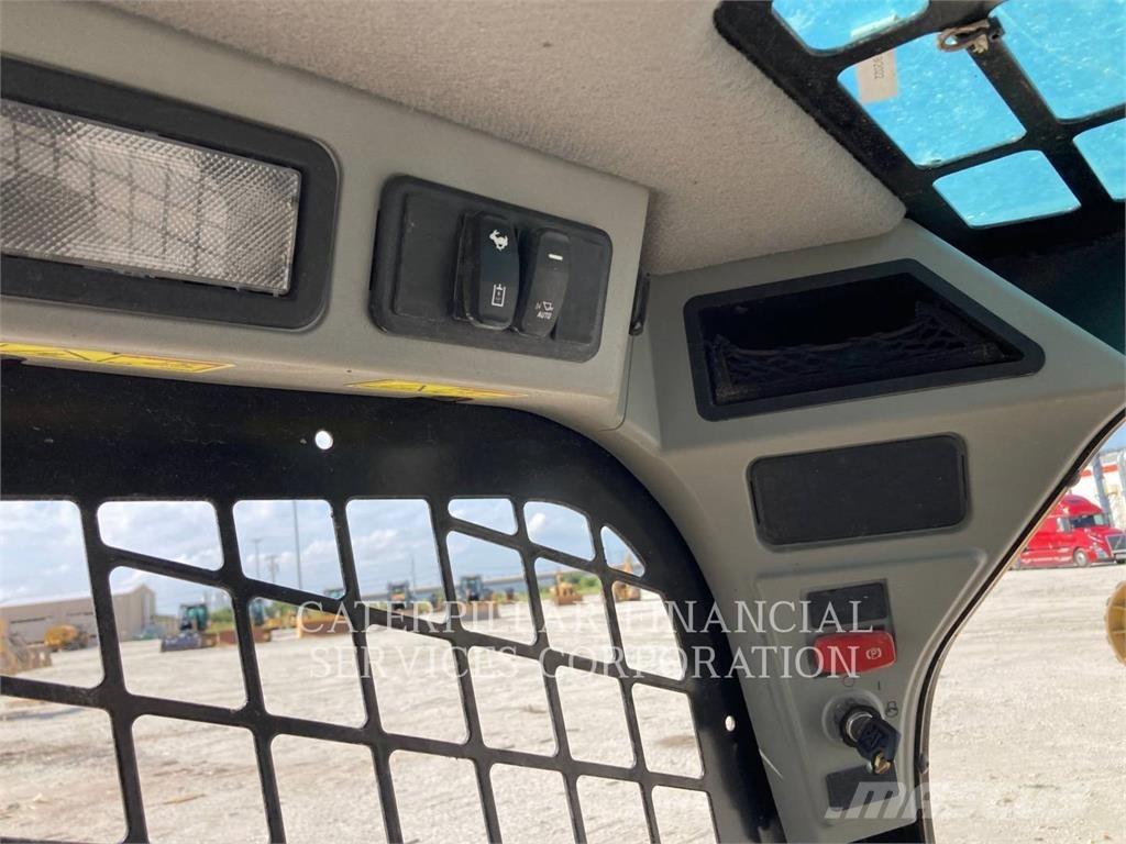 CAT 259D3 Încarcatoare cu excavator