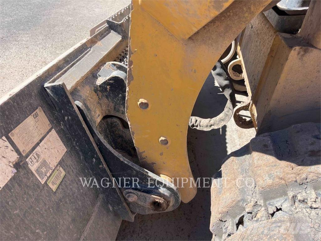 CAT 259D3 Încarcatoare cu excavator