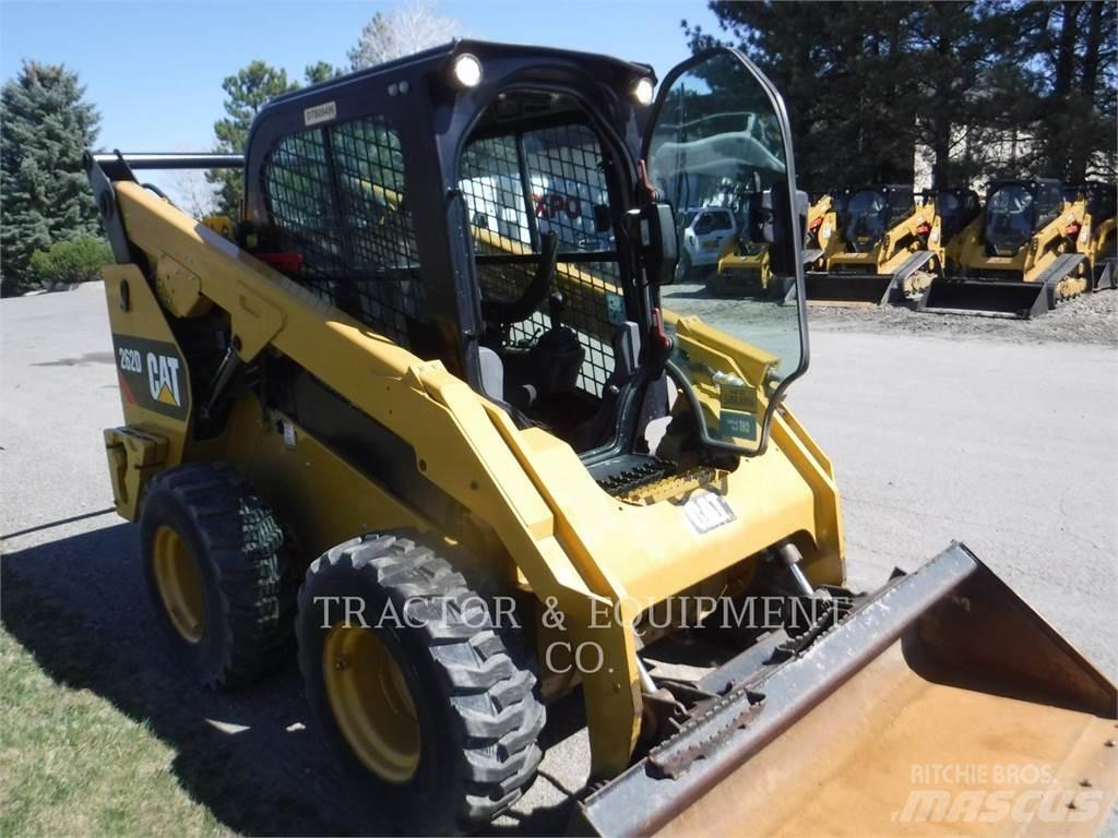 CAT 262D Mini incarcator