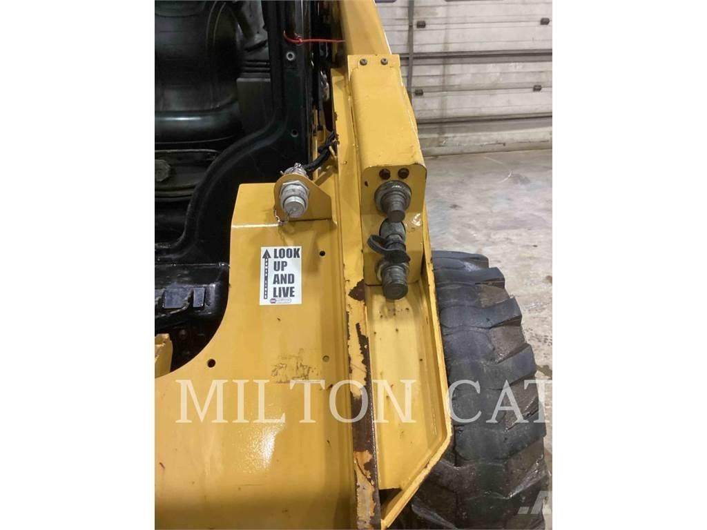 CAT 262D 3 Mini incarcator
