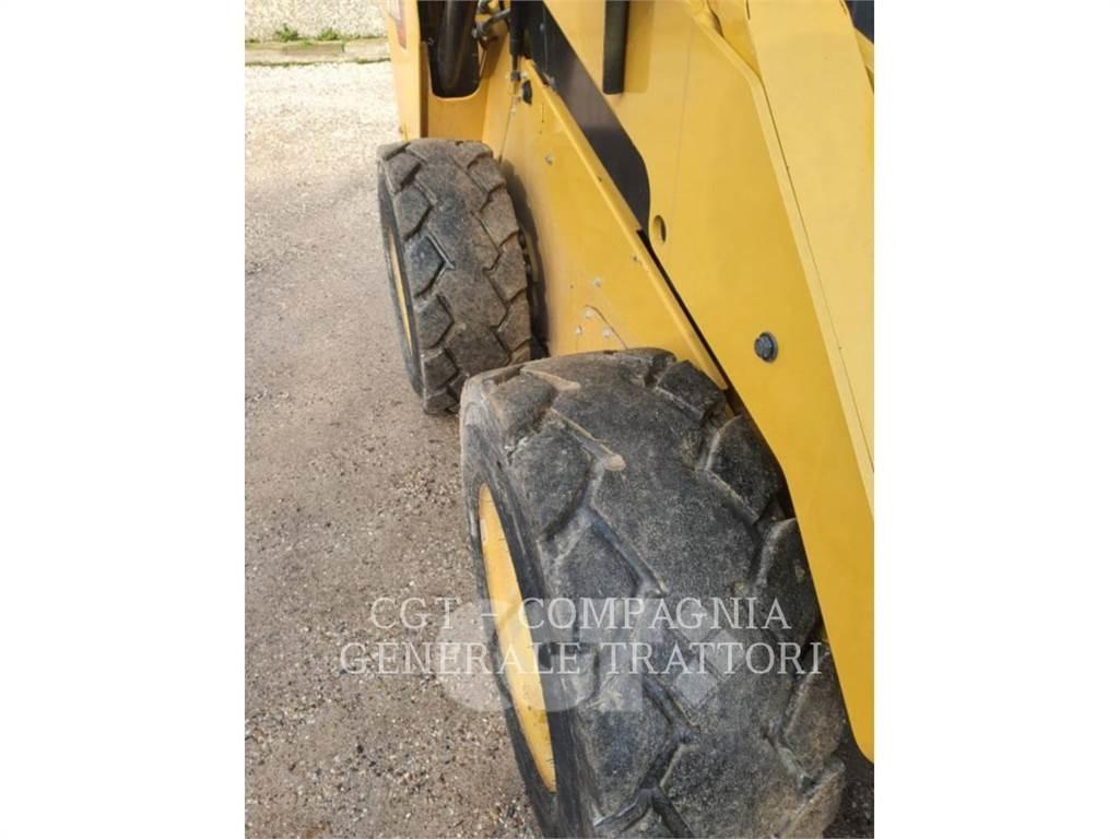 CAT 262D3 Mini incarcator
