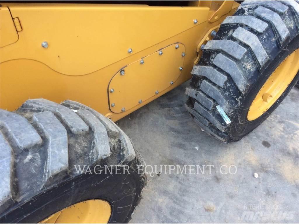 CAT 262D3 Mini incarcator