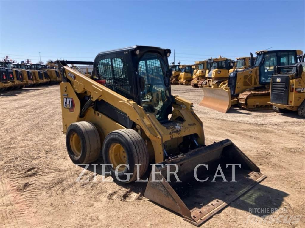 CAT 262D3 Mini incarcator