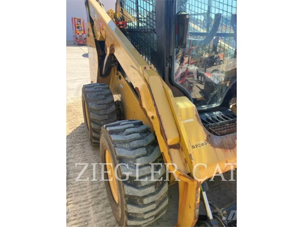 CAT 262D3 Mini incarcator