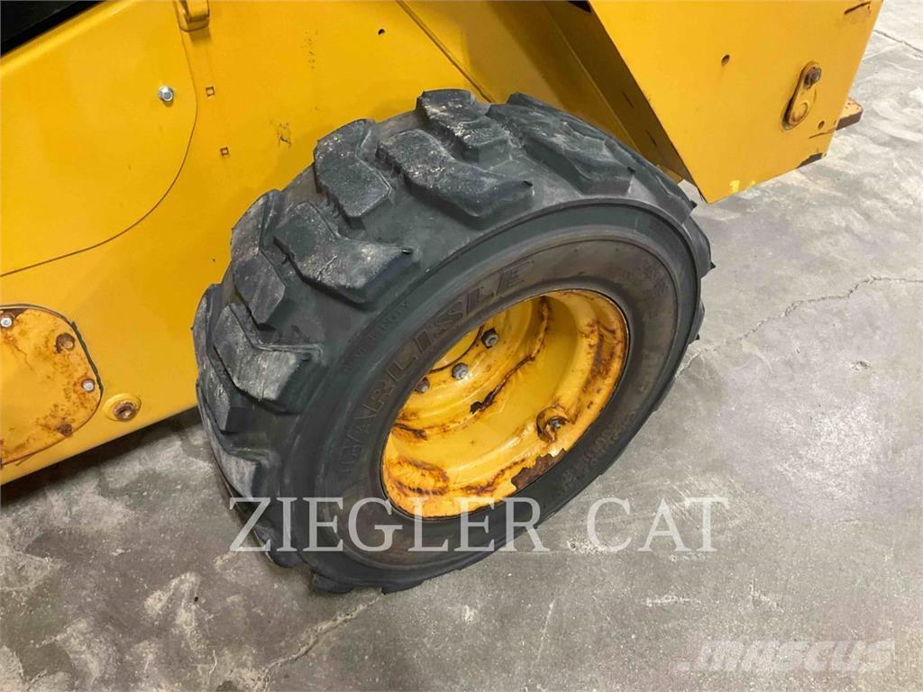 CAT 262D3 Mini incarcator
