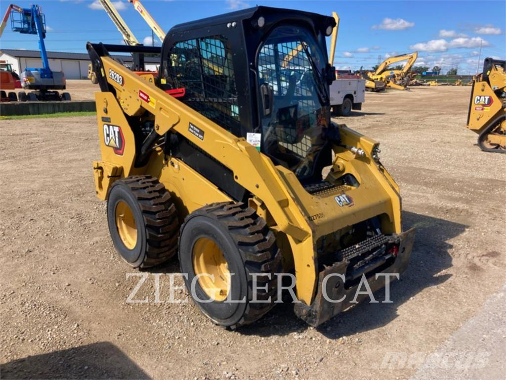 CAT 262D3 Mini incarcator
