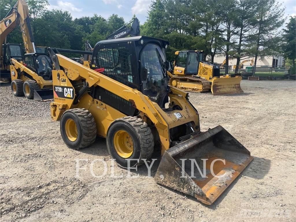 CAT 272D2 Mini incarcator