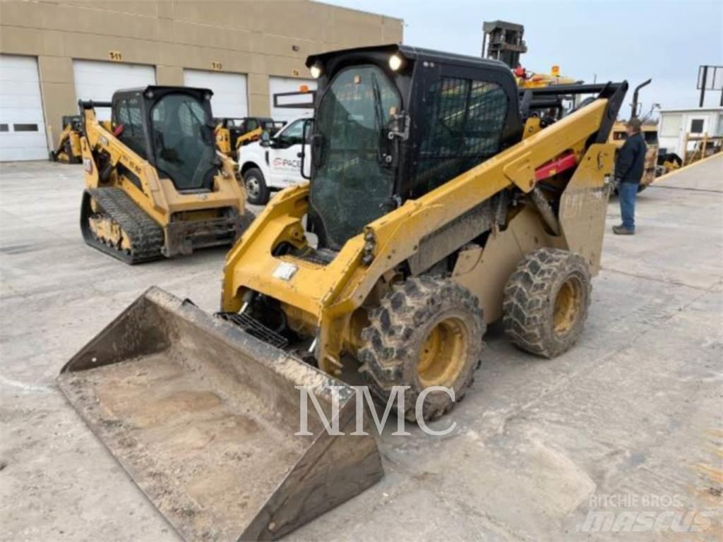 CAT 272D2 Mini incarcator