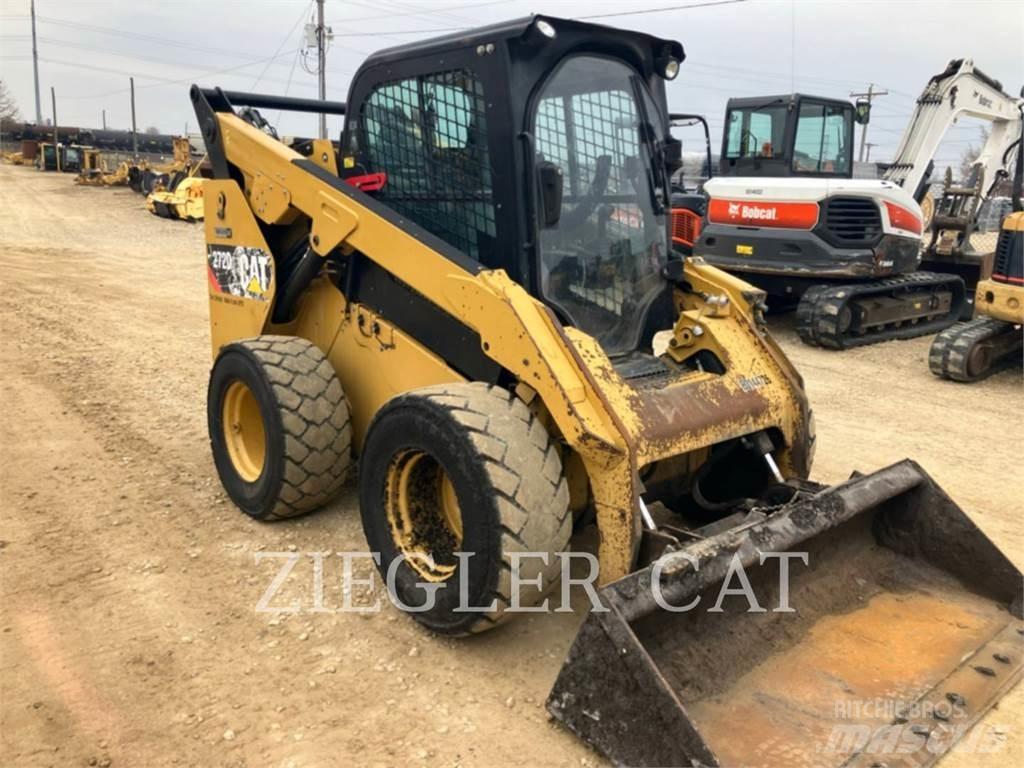CAT 272D2 Mini incarcator