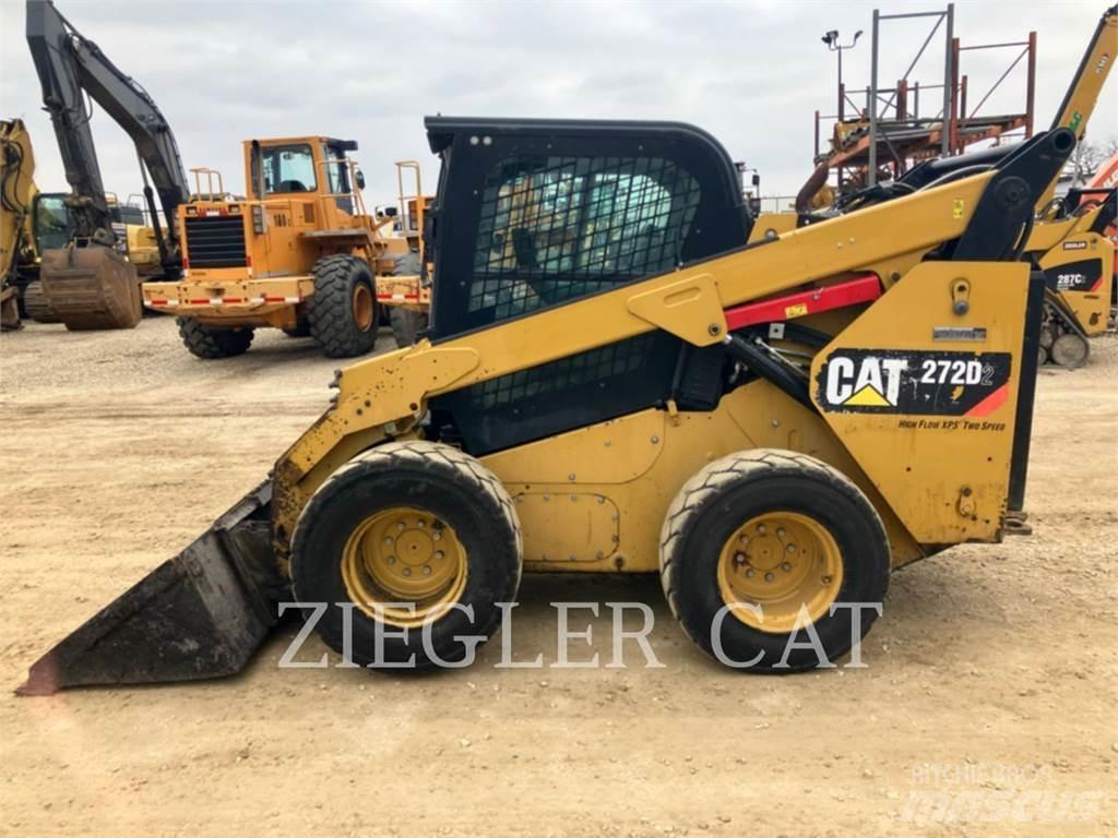 CAT 272D2 Mini incarcator