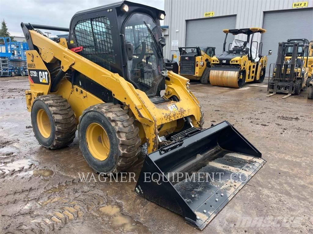 CAT 272D2 Mini incarcator