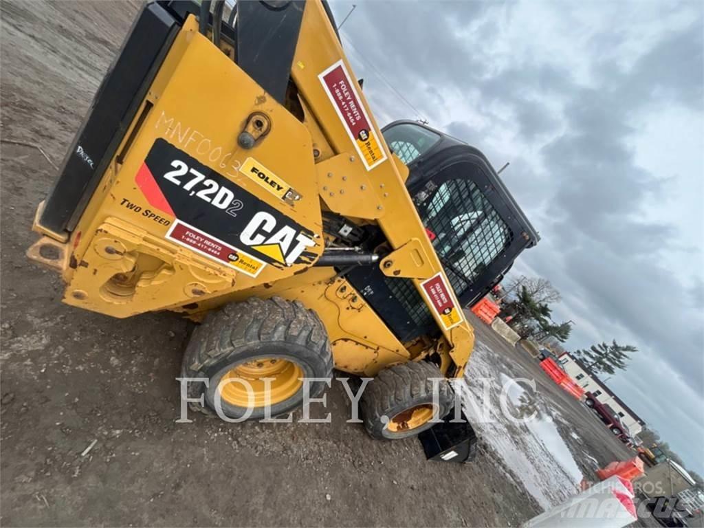 CAT 272D2 Mini incarcator