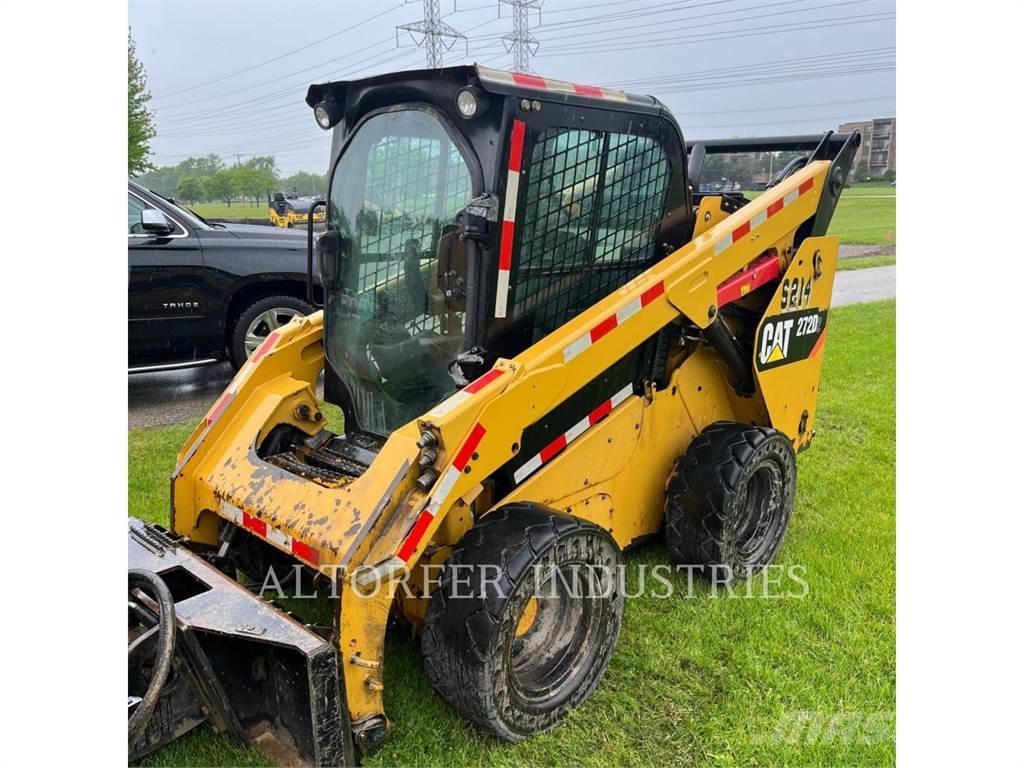 CAT 272D2 Mini incarcator