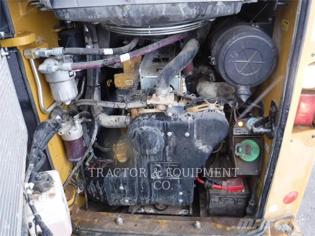 CAT 272D2 H2CB Mini incarcator