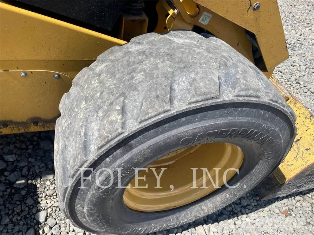 CAT 272D2XHP Mini incarcator