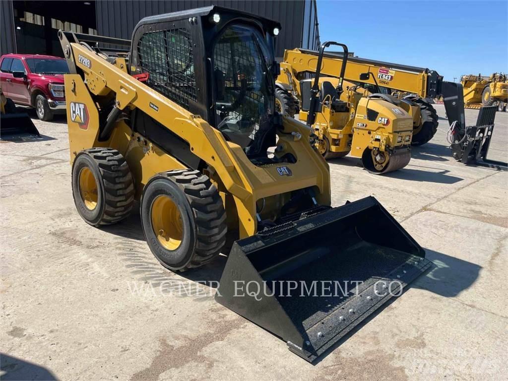 CAT 272D3 Mini incarcator