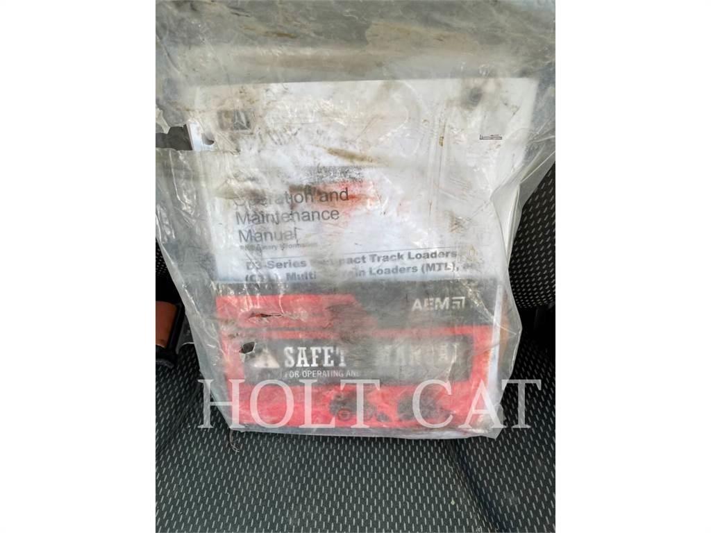 CAT 272D3 Mini incarcator