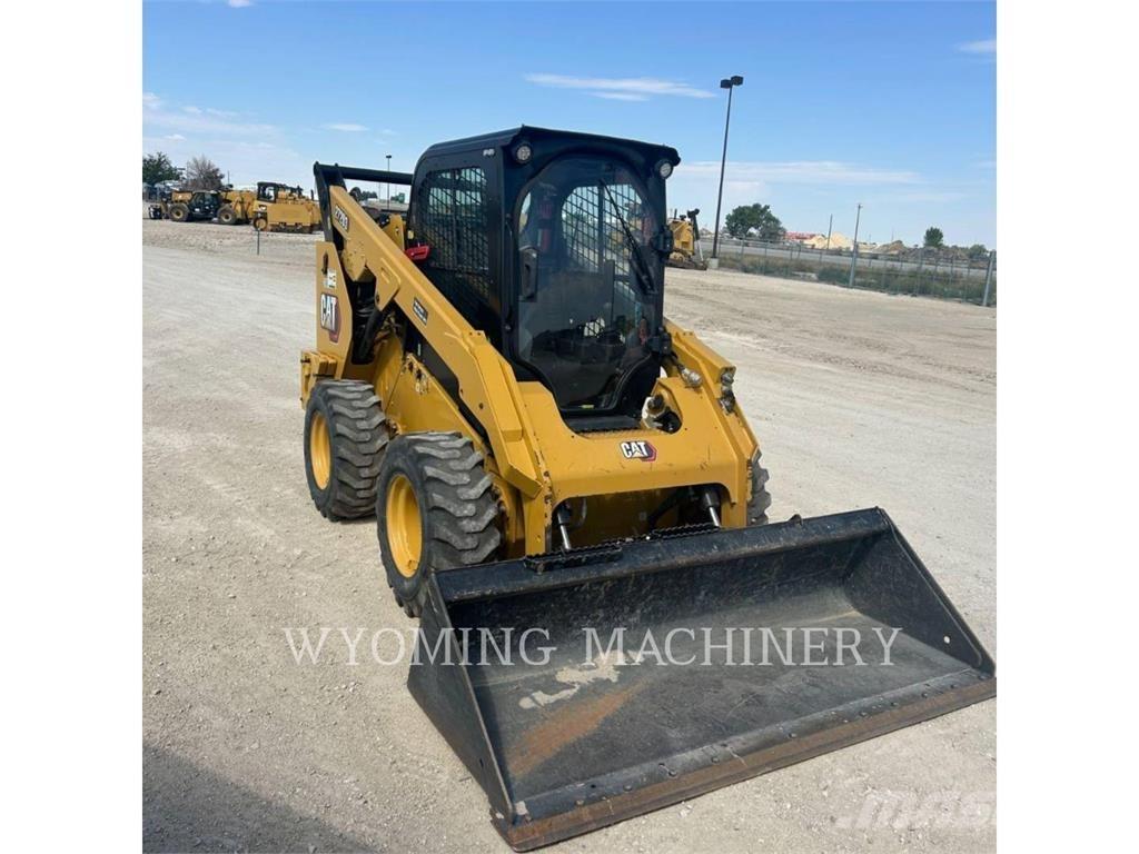 CAT 272D3 Mini incarcator