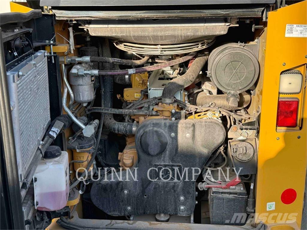 CAT 272D3 Mini incarcator