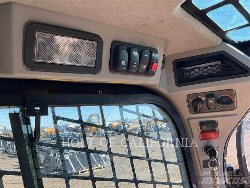 CAT 272D3XE Mini incarcator