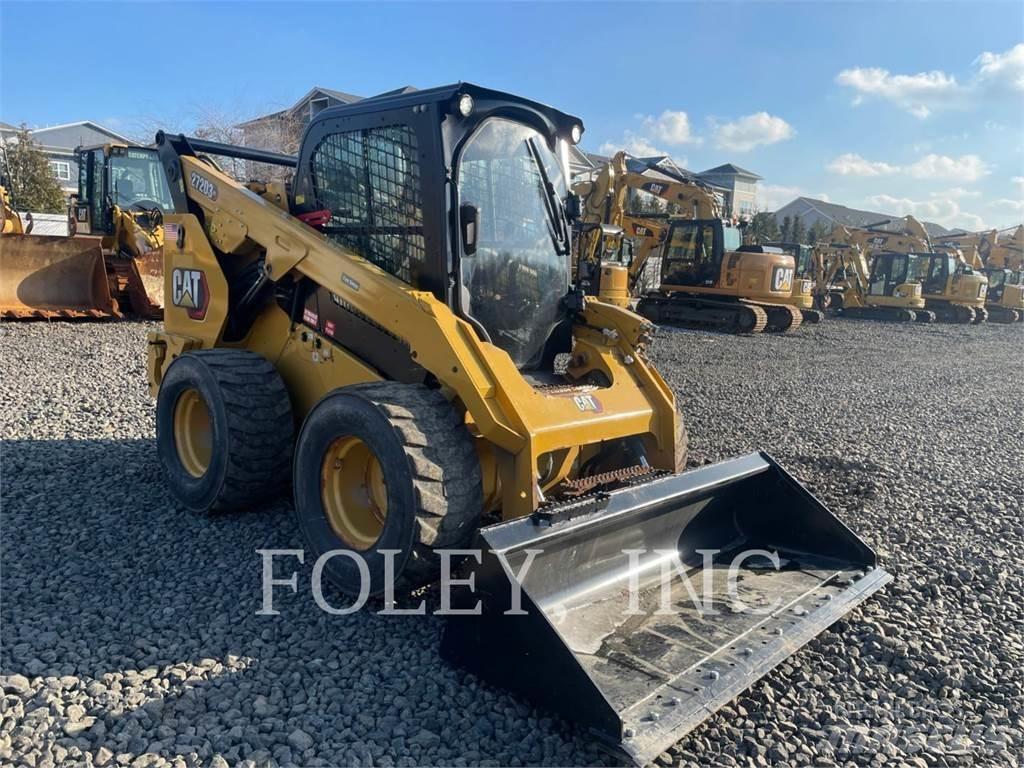 CAT 272D3XE Mini incarcator