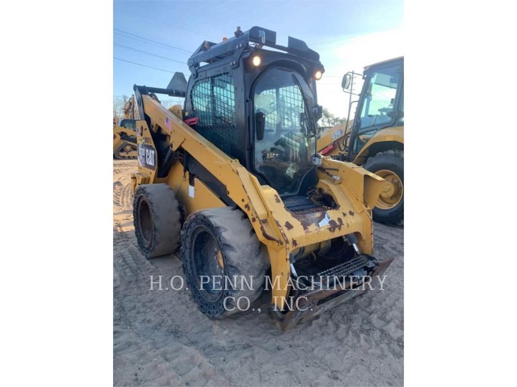 CAT 272DXHP Mini incarcator