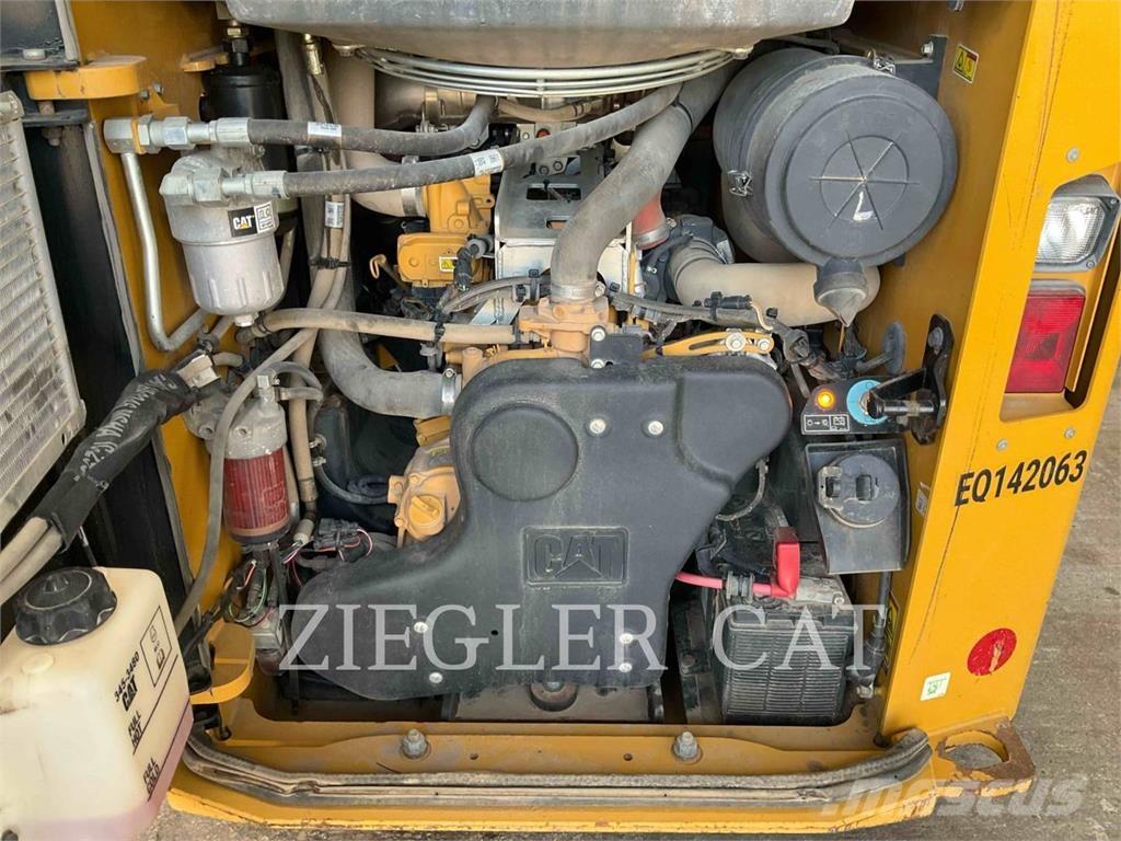 CAT 299D2 Încarcatoare cu excavator