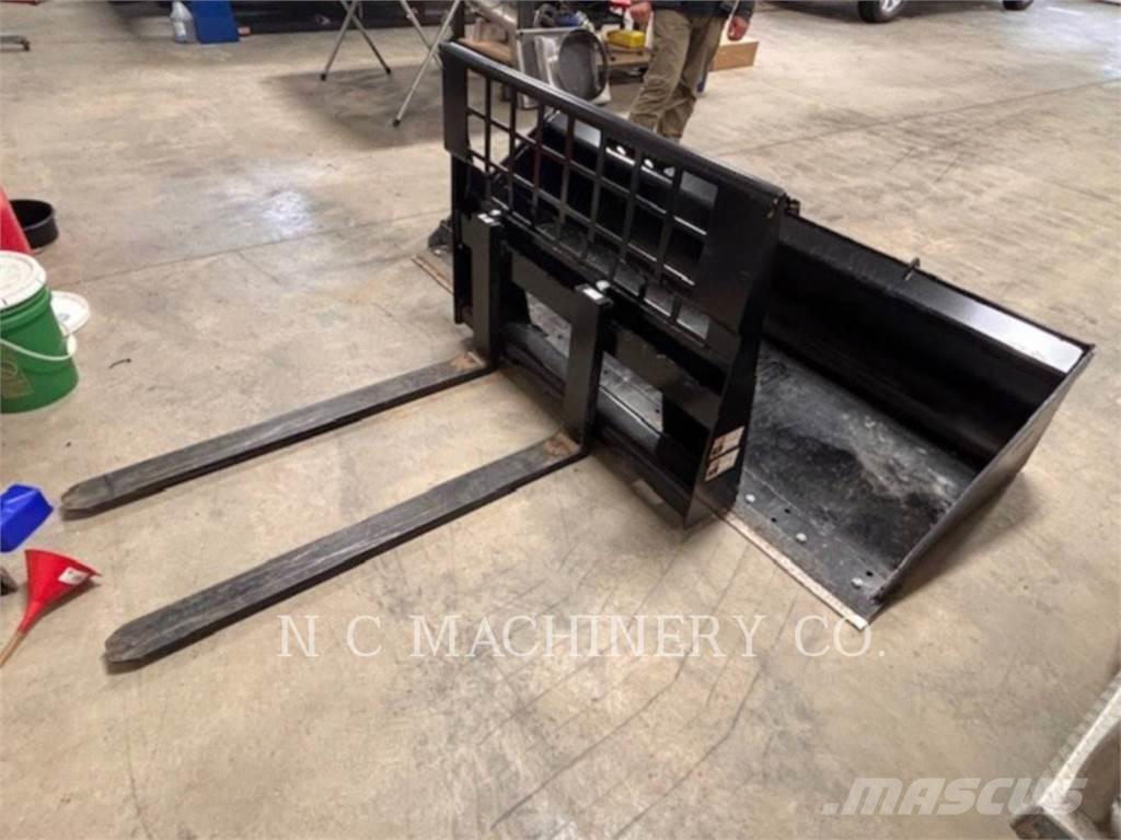 CAT 299D3 XED1 Mini incarcator