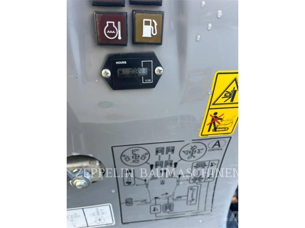 CAT 300.9D Excavatoare pe șenile
