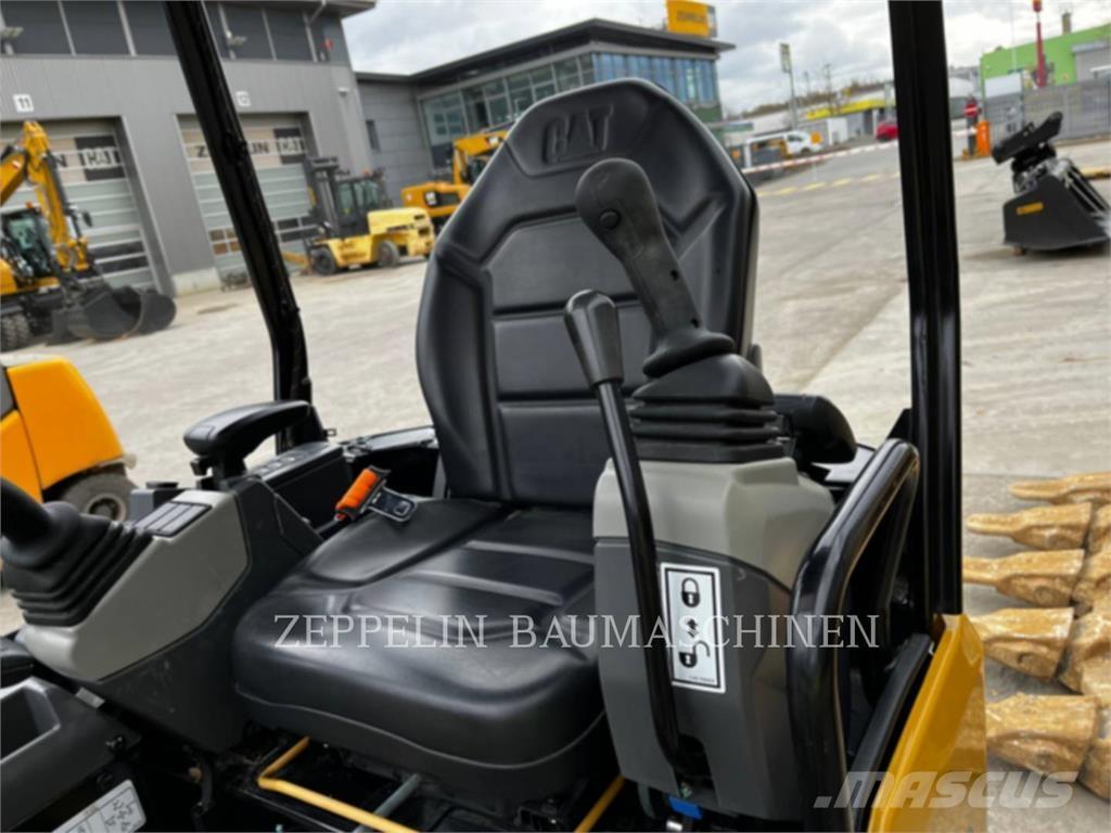 CAT 301.5-05A Excavatoare pe șenile
