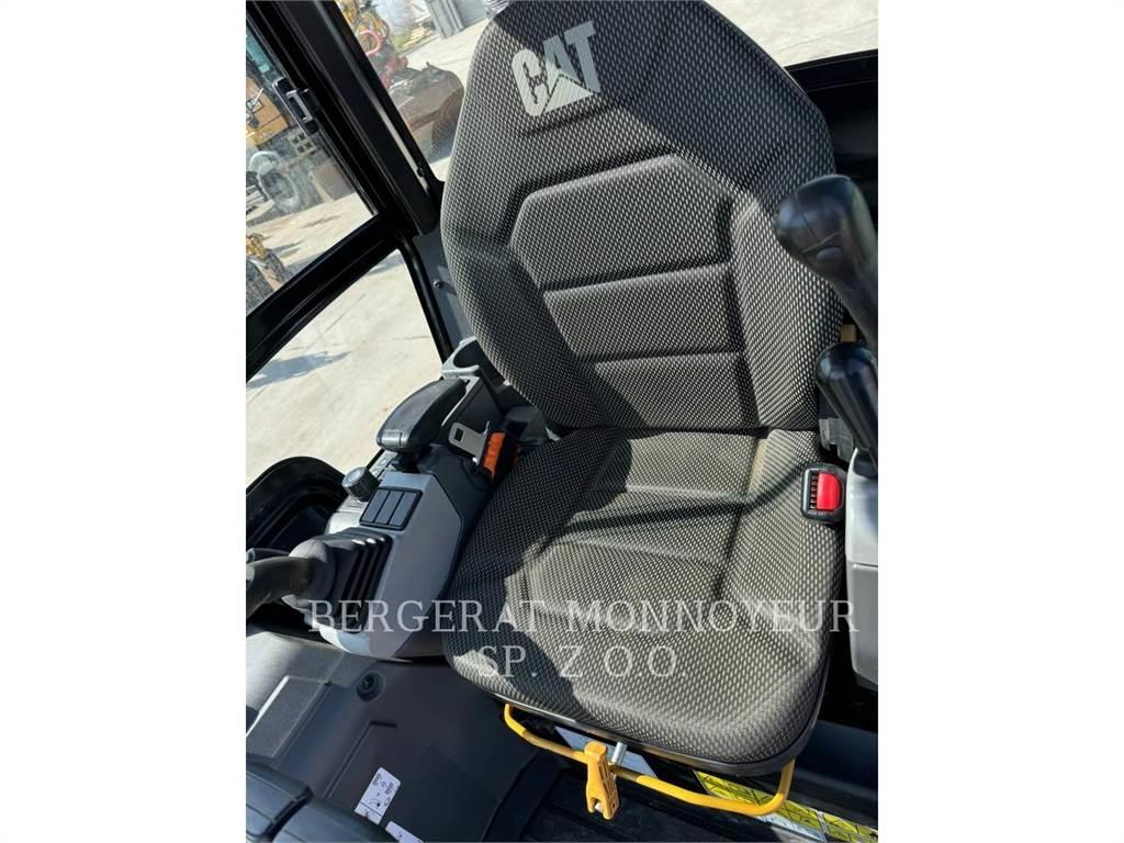 CAT 301.6 Excavatoare pe șenile
