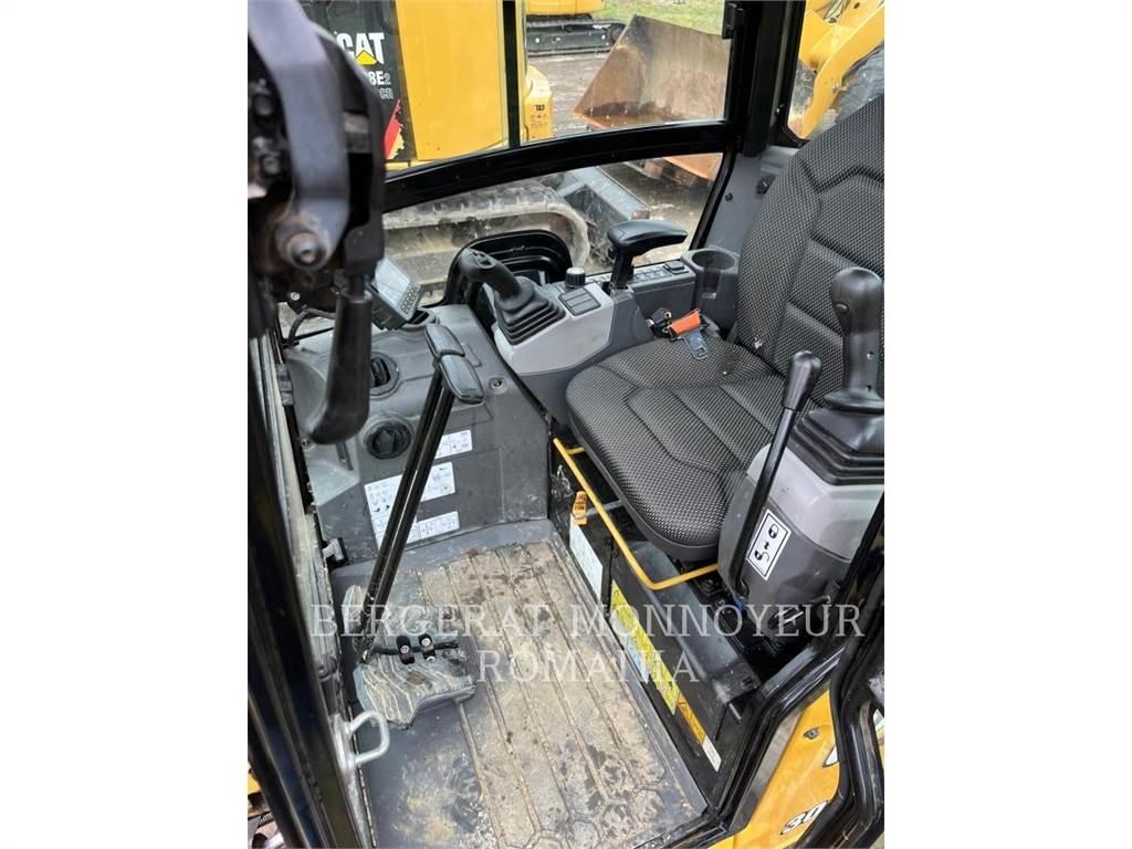 CAT 301.6-05 Excavatoare pe șenile
