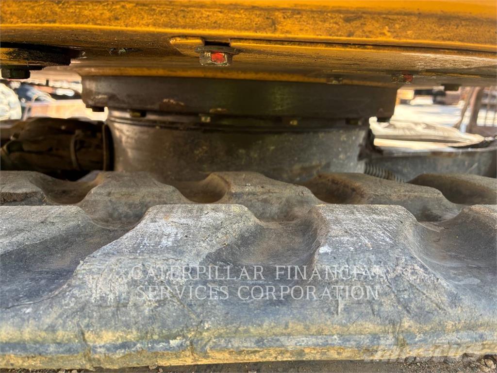 CAT 301.6-05 Excavatoare pe șenile
