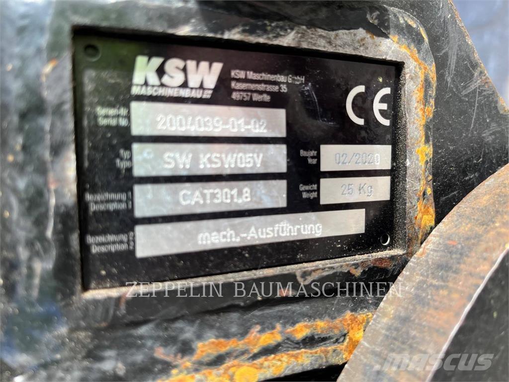 CAT 301.6-05A Excavatoare pe șenile
