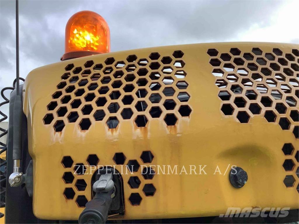 CAT 301.605 Excavatoare pe șenile
