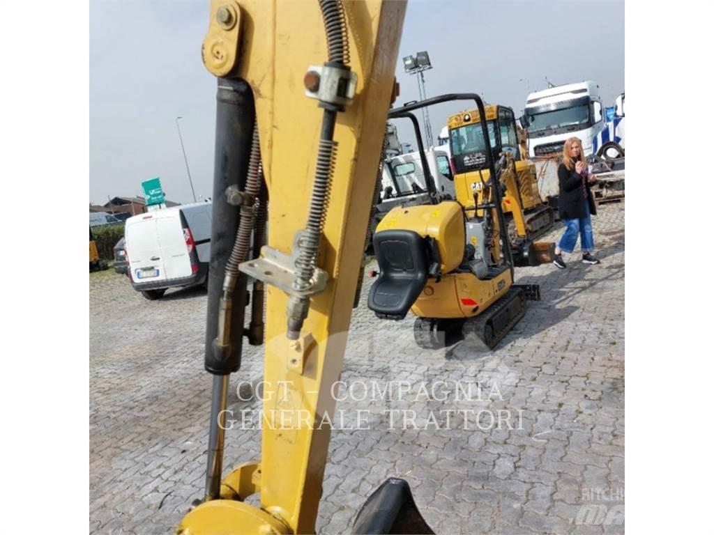 CAT 301.7 Excavatoare pe șenile

